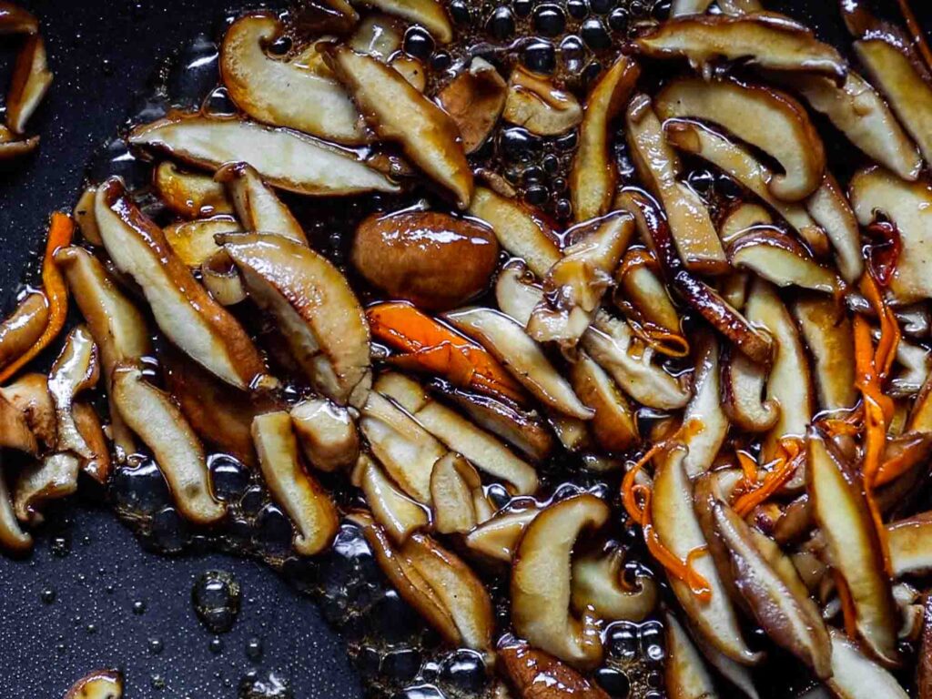 shiitake mushrooms for vegetarian japchae